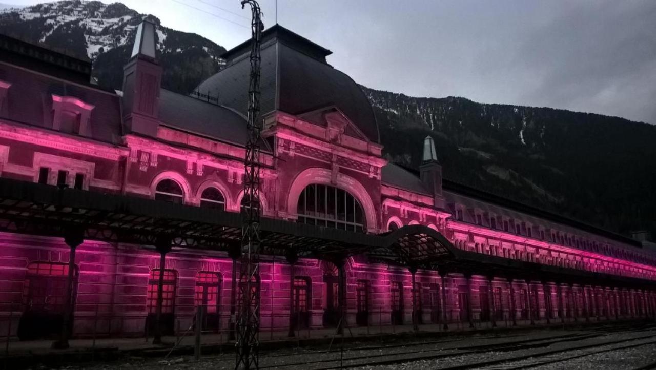 Acogedor Y Calido Apartamento Con Vistas A La Montana Canfranc Dış mekan fotoğraf